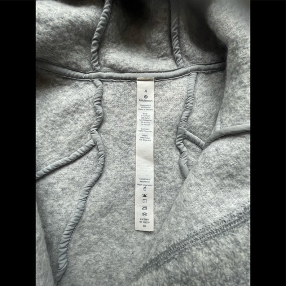 ⭐️ Host Pick ⭐️ Lululemon So Sherpa Hooded Jacket - Picture 3 of 10